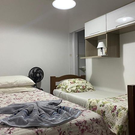 جوارولوس Hostel Gru Economico Com Quartos Individuais E Translado المظهر الخارجي الصورة