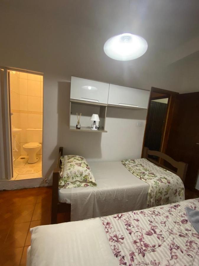 جوارولوس Hostel Gru Economico Com Quartos Individuais E Translado المظهر الخارجي الصورة