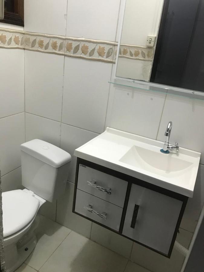 جوارولوس Hostel Gru Economico Com Quartos Individuais E Translado المظهر الخارجي الصورة