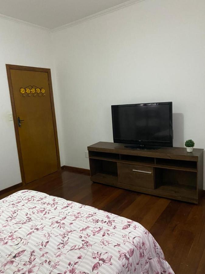 جوارولوس Hostel Gru Economico Com Quartos Individuais E Translado المظهر الخارجي الصورة